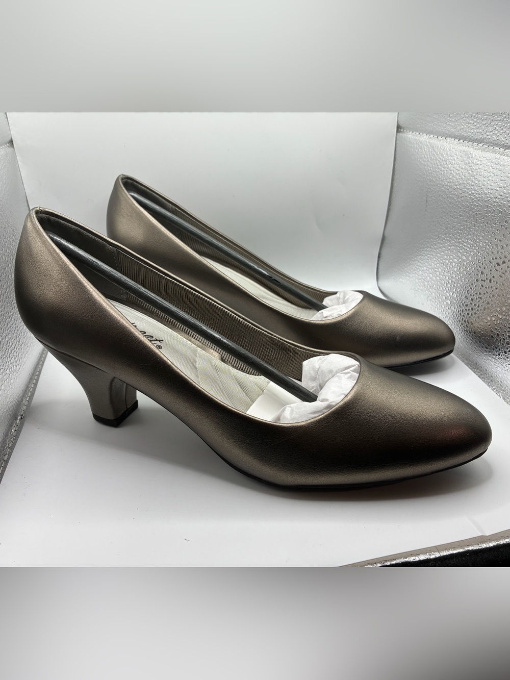 Easy Street Fabulous Pewter Metallic Pumps Comfort Low Heel Career Shoes New 7M
